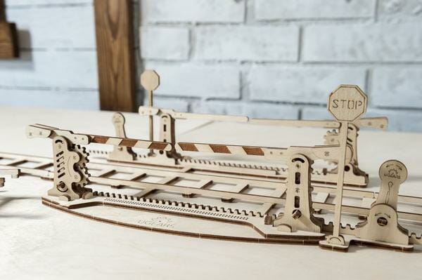 Ugears Rails met Spoorovergang UG70014