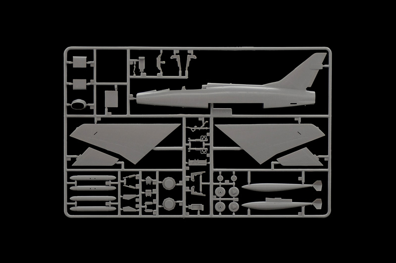Italeri 1:72 F-100F Super Sabre IT1398 - Afbeelding 3