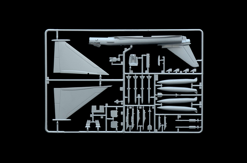 Italeri 1:72 EP 2000 Typhoon Single Seater IT1355 - Afbeelding 3