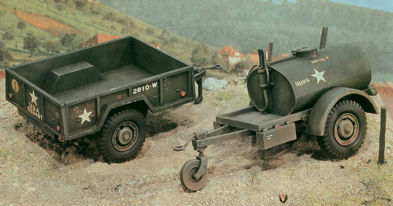 Italeri 1:35 250 gal.s Tank Trailer - M101 Cargo Trailer IT229