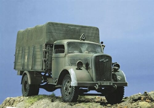 Italeri 1:35 KFZ. 303 Opel Blitz IT216