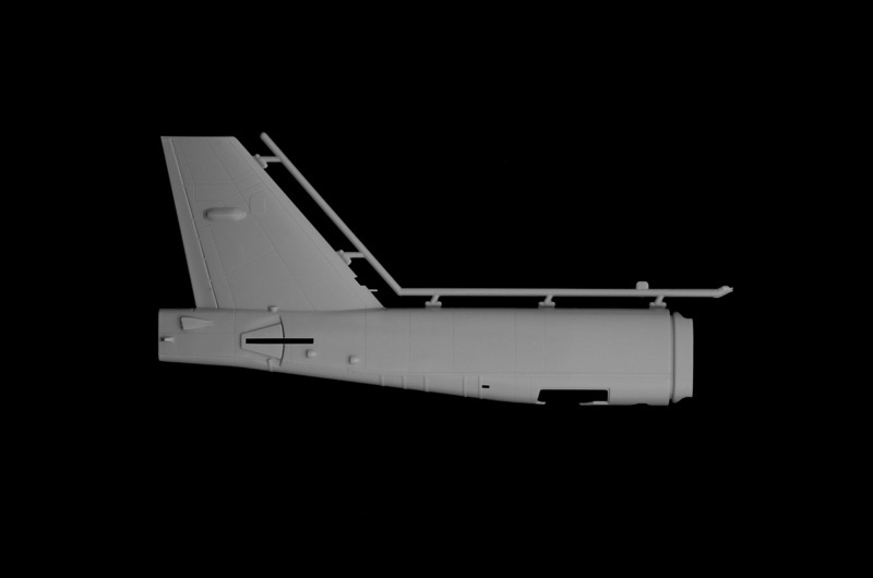 Italeri 1:72 B-52G Stratofortress Early Version whit Hound Dog Missiles IT1451 - Afbeelding 6