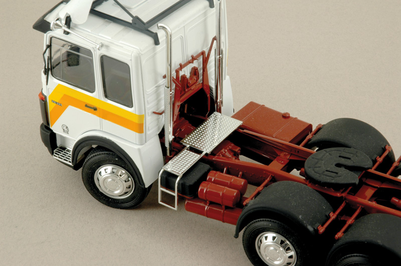 Italeri 1:24 MAN 26.321 Formel Six IT756 - Afbeelding 5