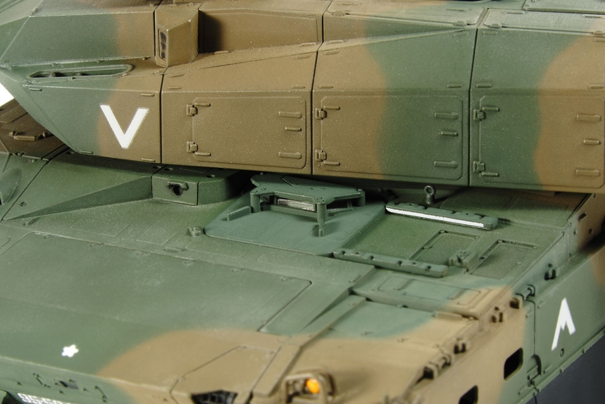 Tamiya 1:35 JGSDF Type 10 Tank TAM35329 - Afbeelding 3