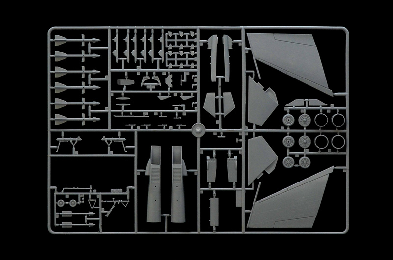 Italeri :72 SU-33 Flanker-D IT197 - Afbeelding 3